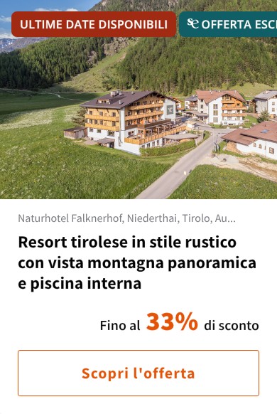 Resort tirolese in stile rustico con vista montagna panoramica e piscina interna