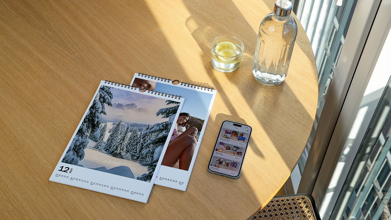 Scrivania con un calendario personalizzato