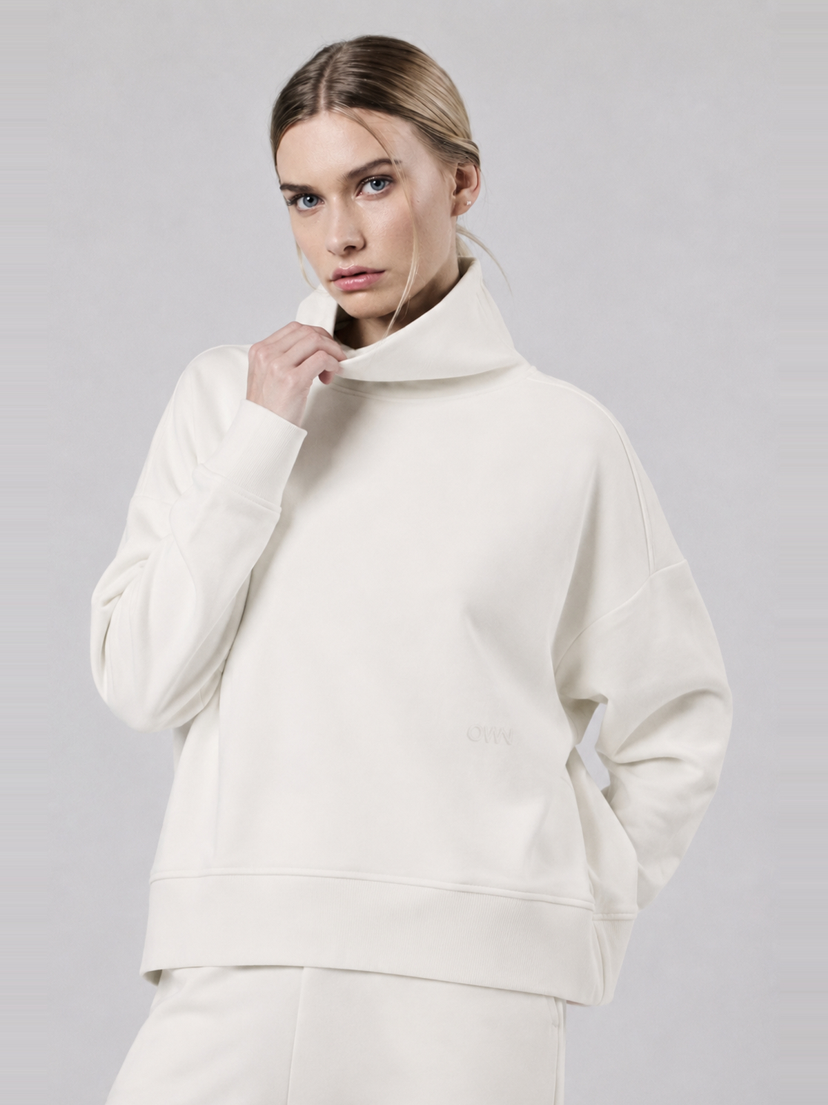 Felpa Collo Alto Loose Fit in Interlock Off White