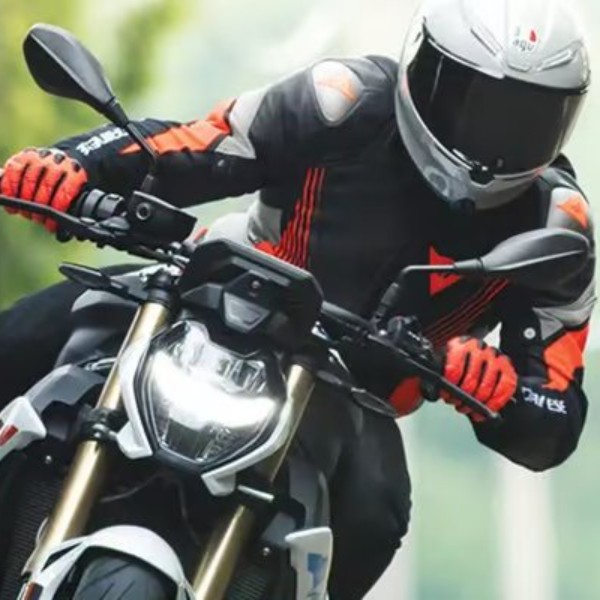 Abbigliamento moto