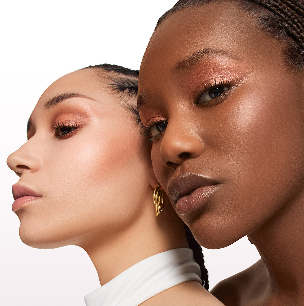 AUTUMN GLOW AWAITS FEARLESS SHADES FOR COZY DAYS Express yourself in warm, iconic hues. From molten metallics to soft mattes - find your autumn signature. SHOP NOW