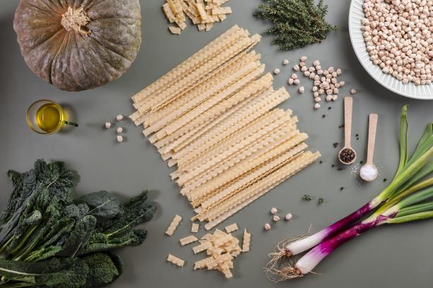 Manfredine con cavolo nero e ceci