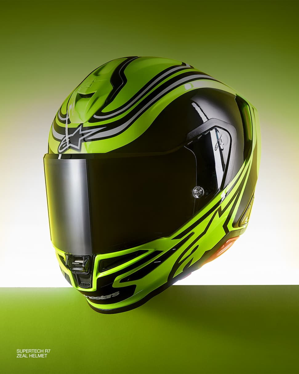 S-R7 Casco Zeal ECE06/DOT