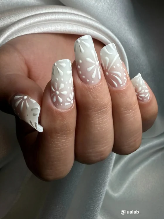 F01 pure white