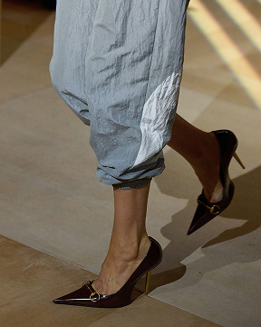 Accessorio Scopri di più sul sito Web di Gucci 