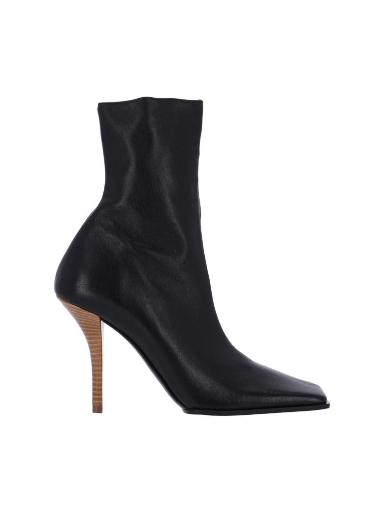 Alaïa