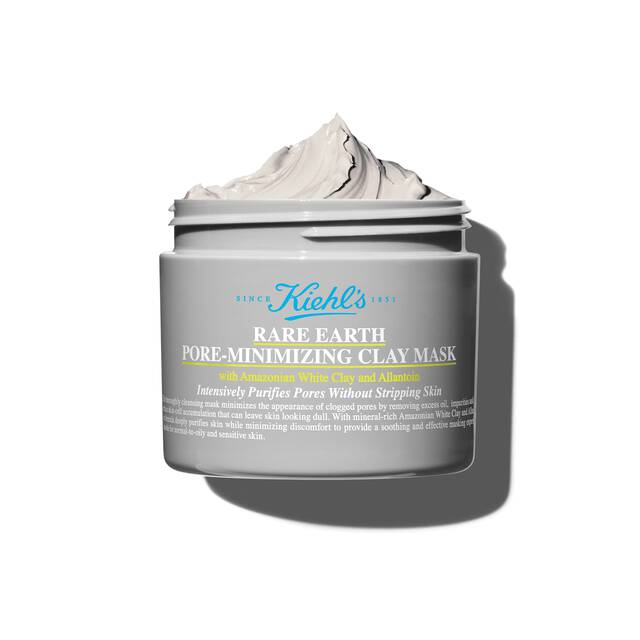 Rare Earth Deep Pore Cleansing Masque aperta su sfondo bianco