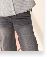 Jeans eleganti con gamba ampia e comfort elasticizzato