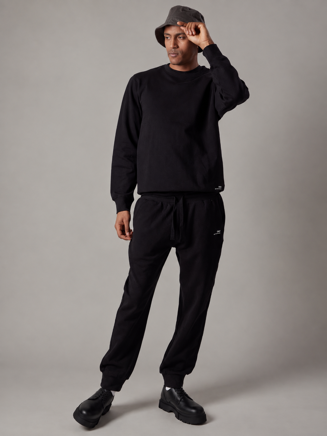 Set Felpa Felpata Girocollo + Joggers Felpati Nero