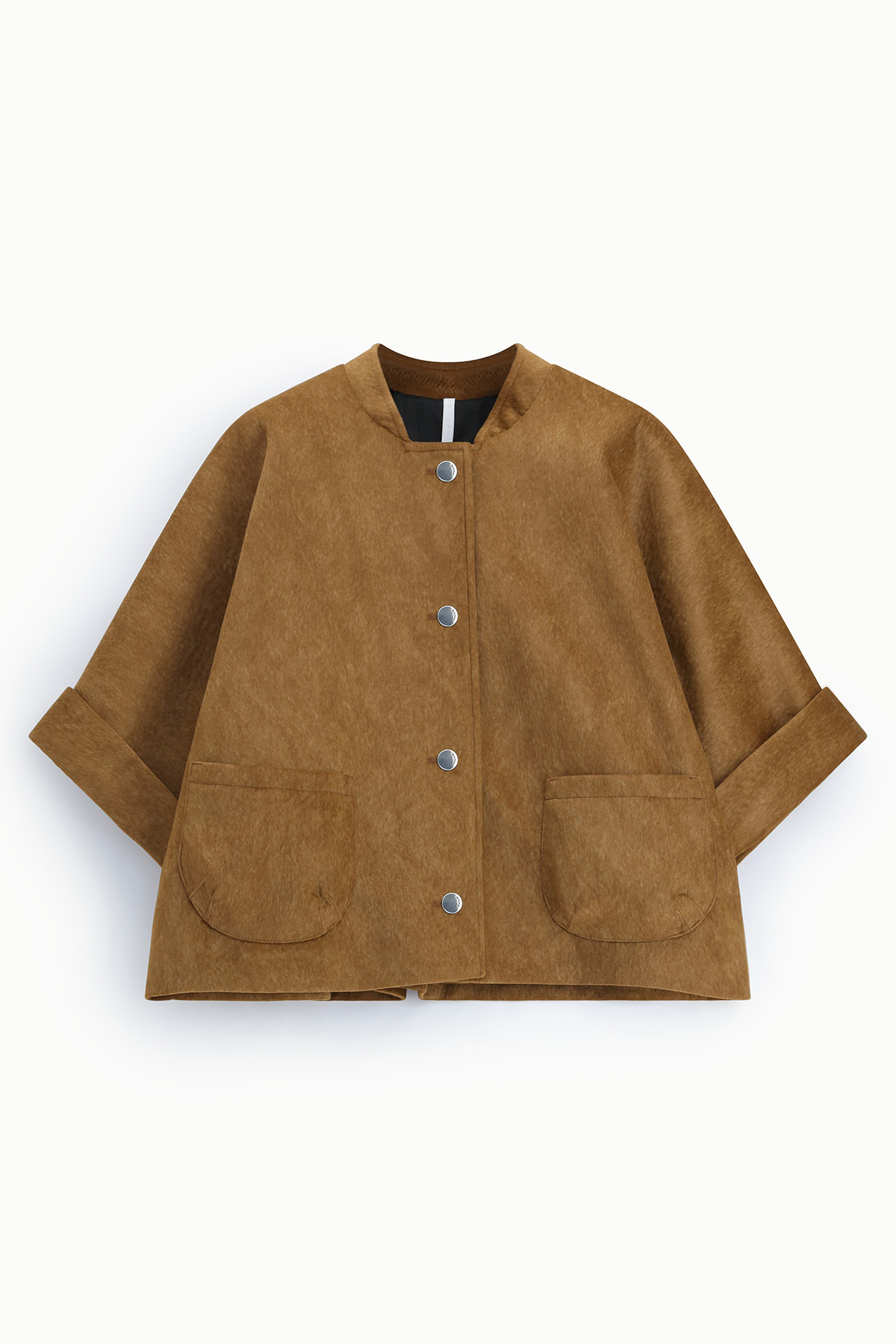 Brown suede cropped jacket with snap buttons, round neck, rolled 3/4 sleeves and patch pockets