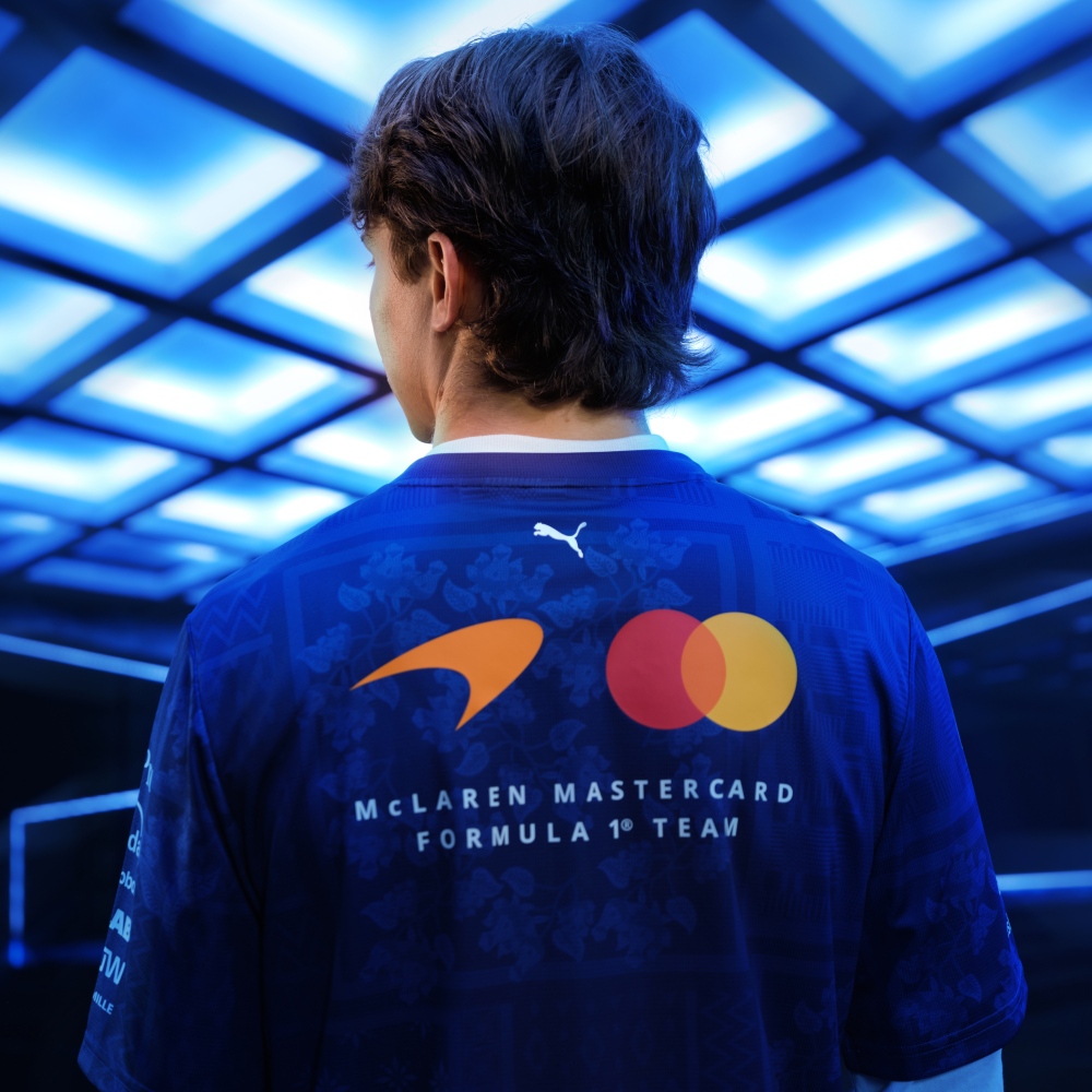 Oscar Piastri in McLaren Singapore Special Race Tee
