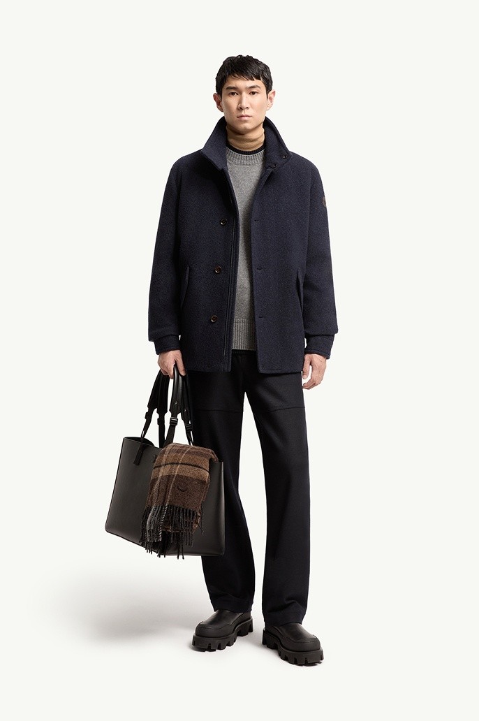  Acquista sul sito web di Moncler