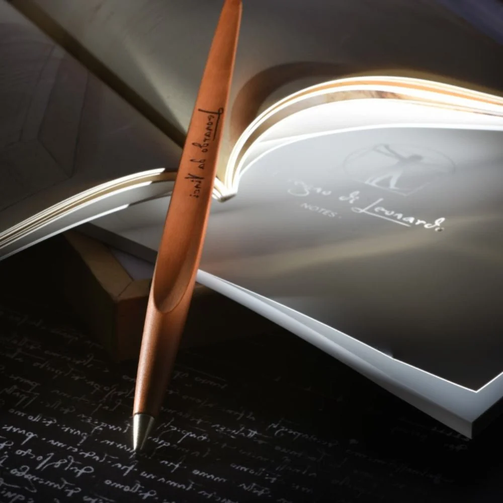 Pininfarina Shop - Forever Piuma Leonardo – Stilo in legno massello con punta Ethergraf® e base in acciaio Brands we like Regali Personalizzati Scrittura