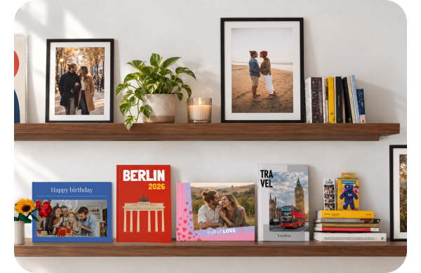 Alterna FotoLibri e Quadri con cornice: darai ritmo e personalità alla libreria