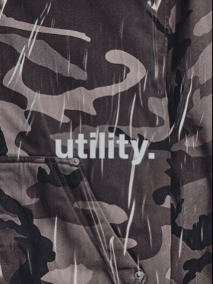 utility. Dettaglio di tessuto con motivo camouflage.