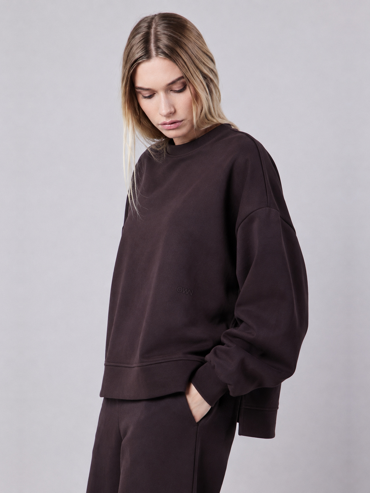 https://offwithnature.com/collections/felpe-fashion-essential-urban-donna/products/felpa-girocollo-loose-fit-in-interlock-wood-donna