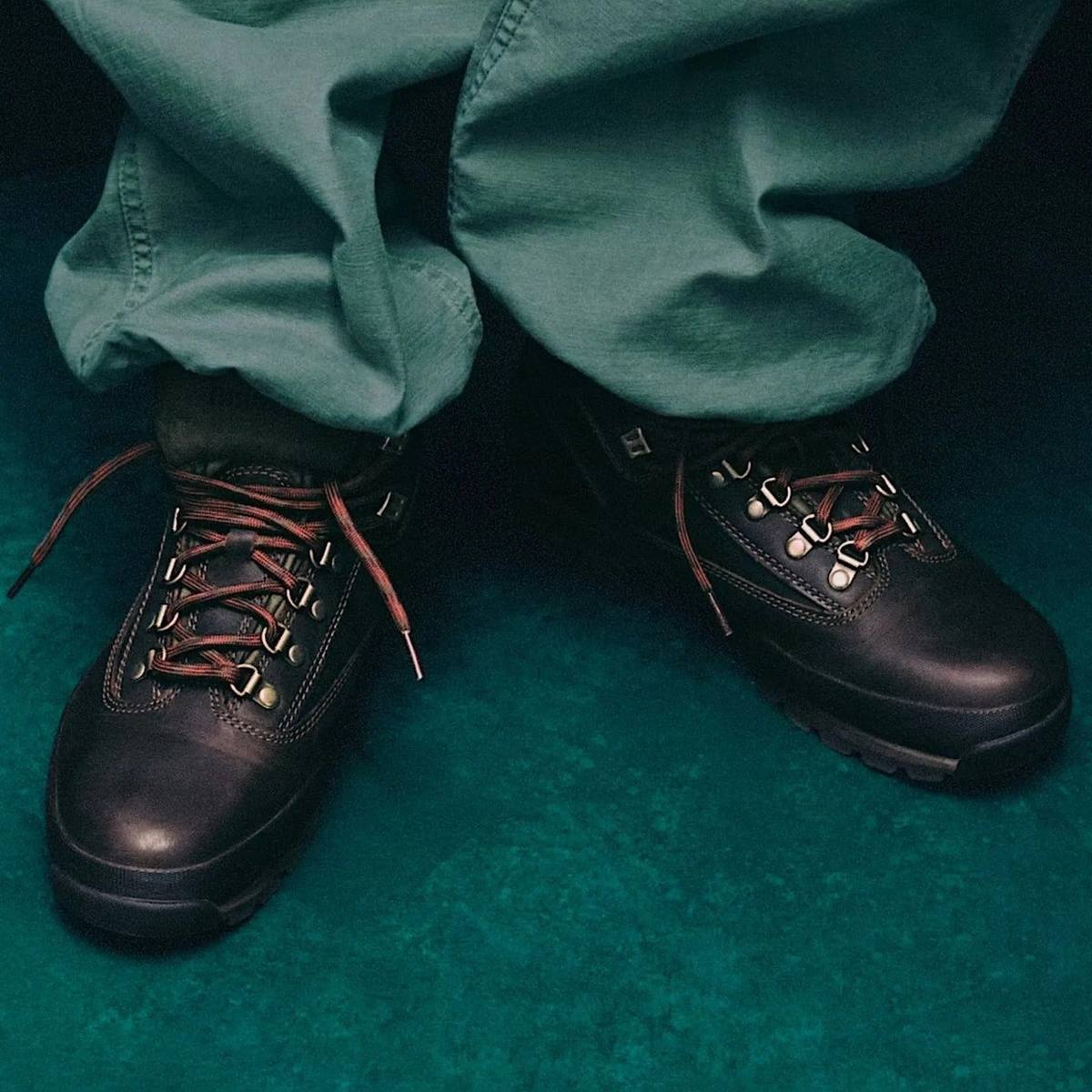 Stivaletti Timberland marroni, indossati