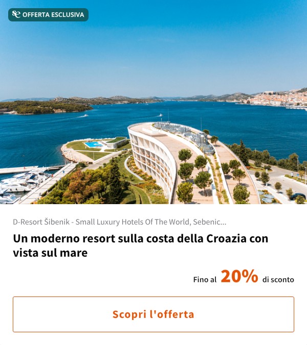 Un moderno resort sulla costa della Croazia con vista sul mare