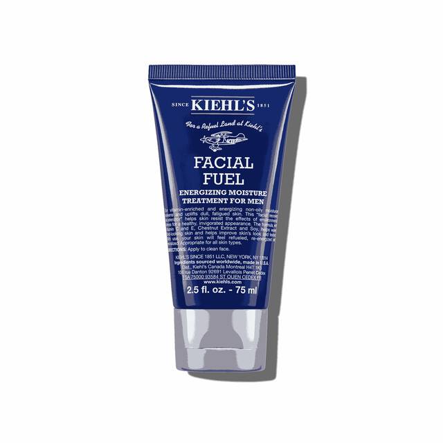 Facial Fuel Energizing Moisture Treatment chiuso su sfondo bianco