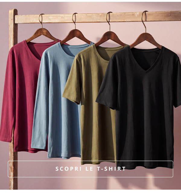 T-shirt nera con scollo a V, senza tempo e versatile
