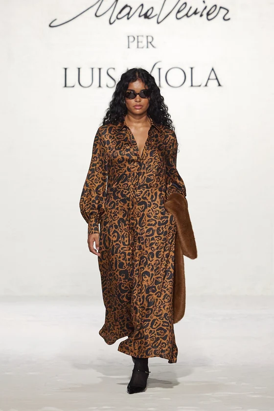 ABITO ANIMALIER IN SATIN