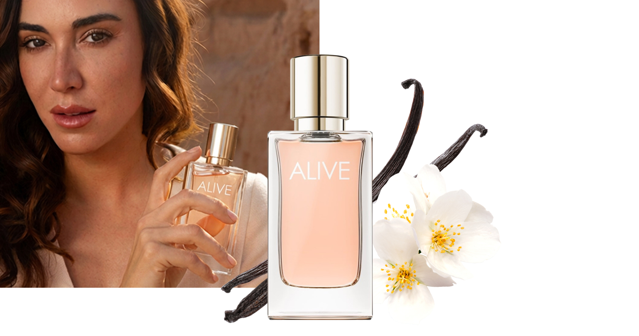 Grafica pubblicitaria per il profumo Boss Alive con flacone, baccelli di vaniglia, fiori di gelsomino bianco e una modella con il flacone.