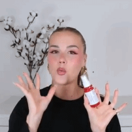 Denise Fink, influencer, parla del nuovo siero 1cc* CollaShot Plump Serum