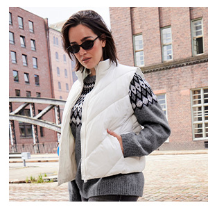 Elegante gilet trapuntato bianco con colletto alto