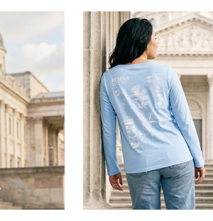 Maglietta a maniche lunghe con stampa botanica sul retro in azzurro cielo