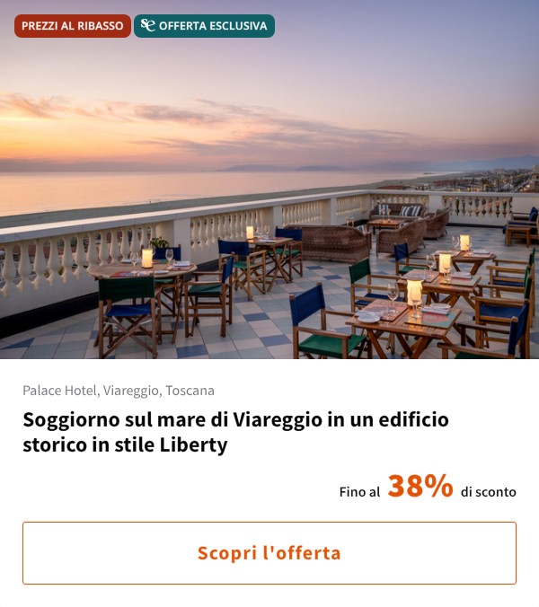 Soggiorno sul mare di Viareggio in un edificio storico in stile Liberty