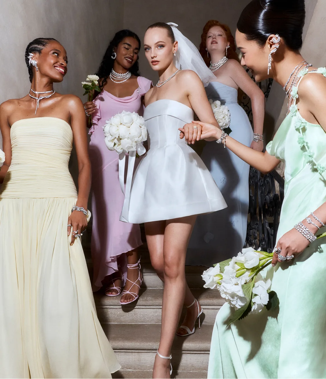 Sposa e damigelle con gioielli Swarovski
