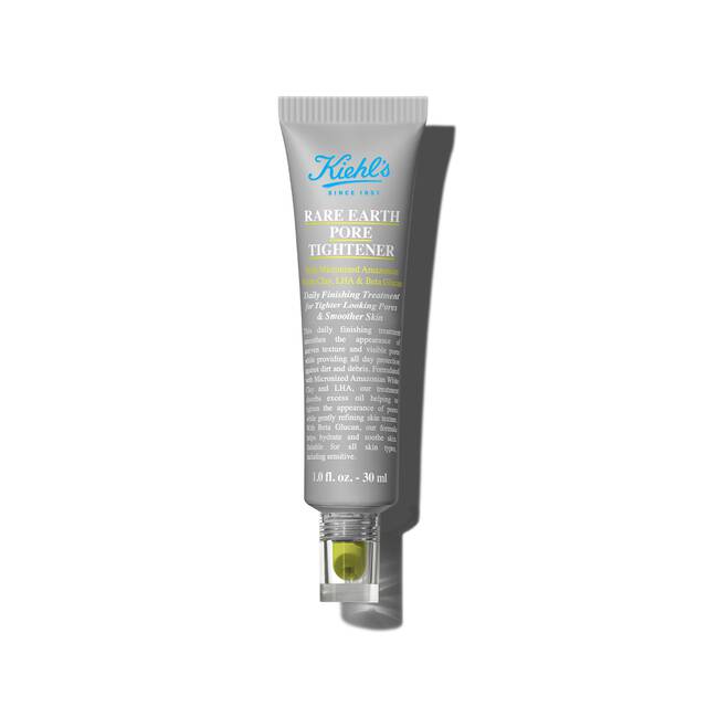 Tubetto di Rare Earth Pore Tightener Primer grigio su sfondo bianco