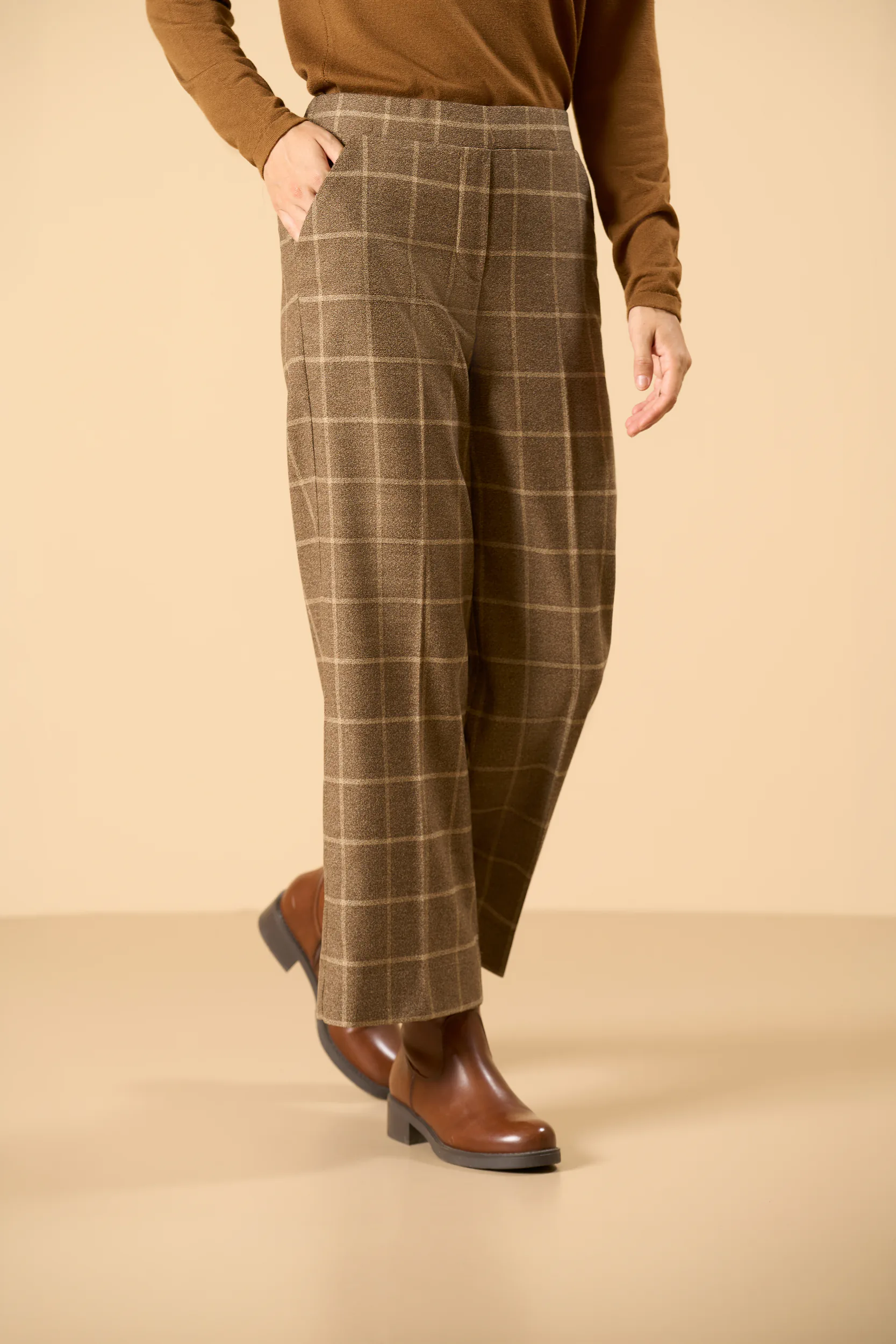 Image of Pantalone beige palazzo corto fantasia check