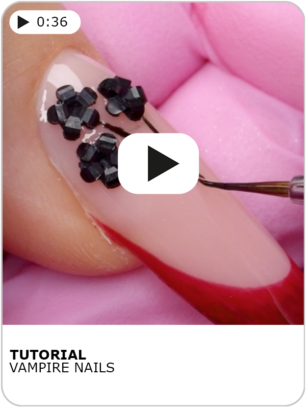 CRM-600X800-INSPO-BLACK-EYE-NAILS-PLAY copia