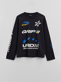 Maglia nera a maniche lunghe con stampe colorate in stile racing.
