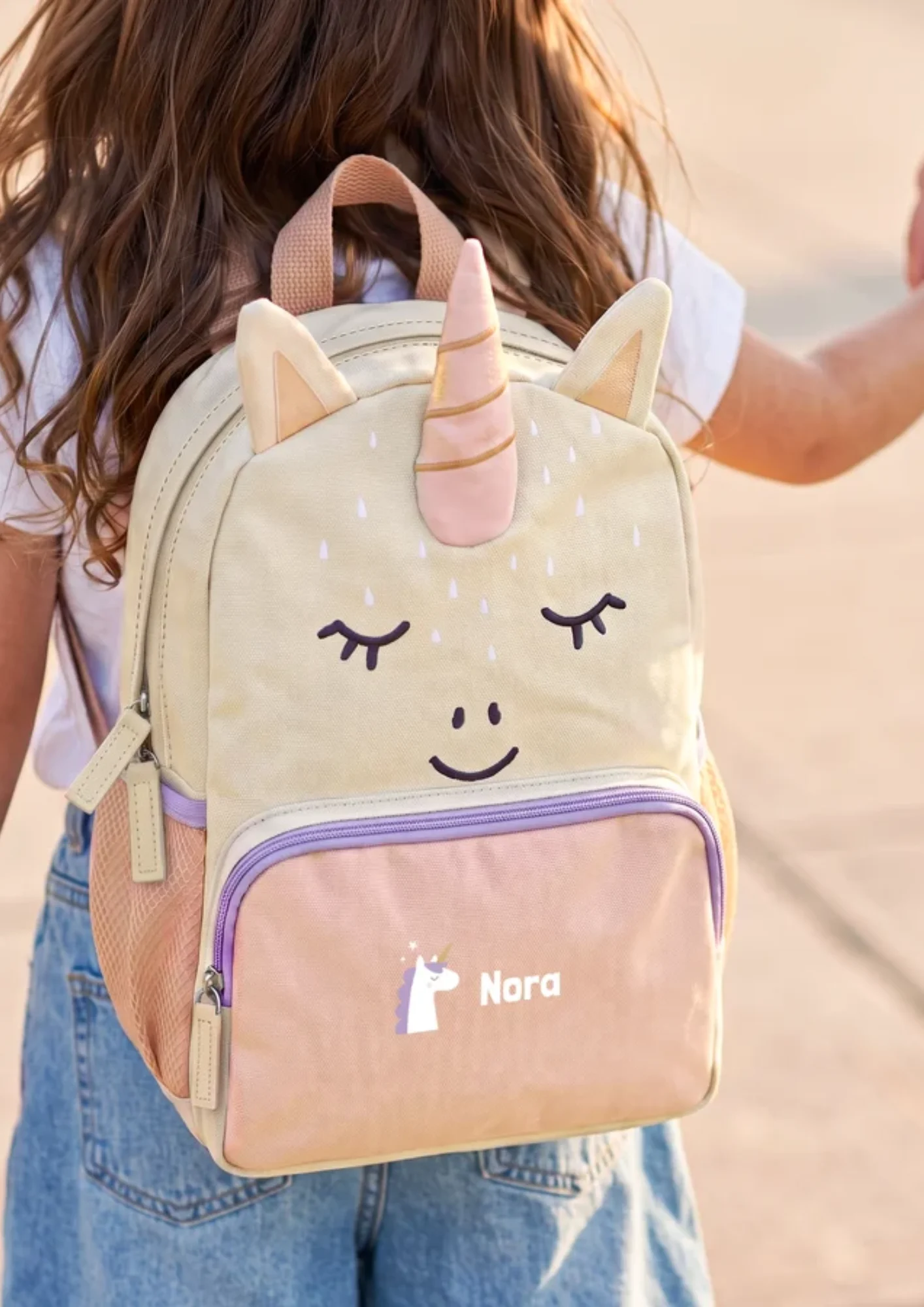 Un magico <i>zaino unicorno</i> personalizzato per piccoli avventurieri