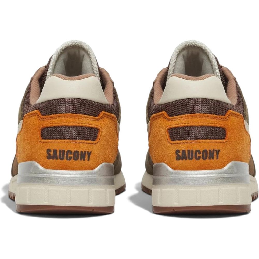 Sneakers Saucony viste dall'alto