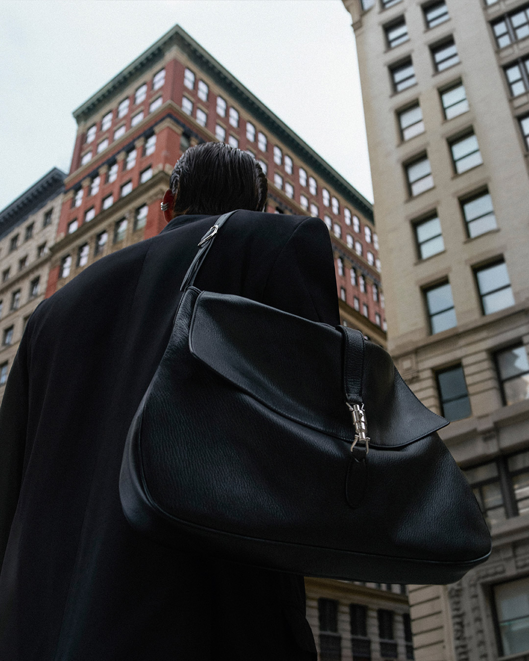  Scopri di più sul sito Web di Gucci 