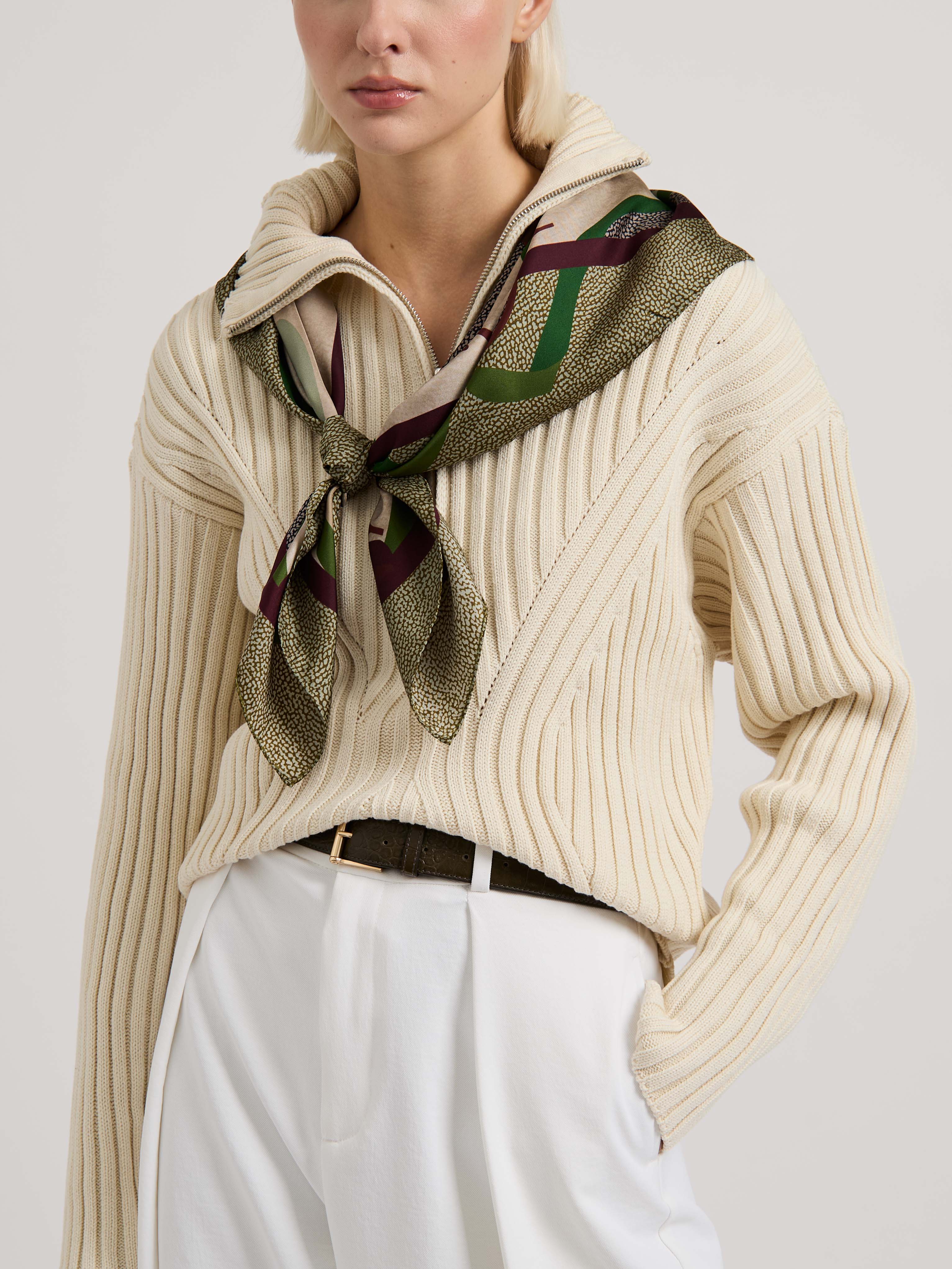 FOULARD