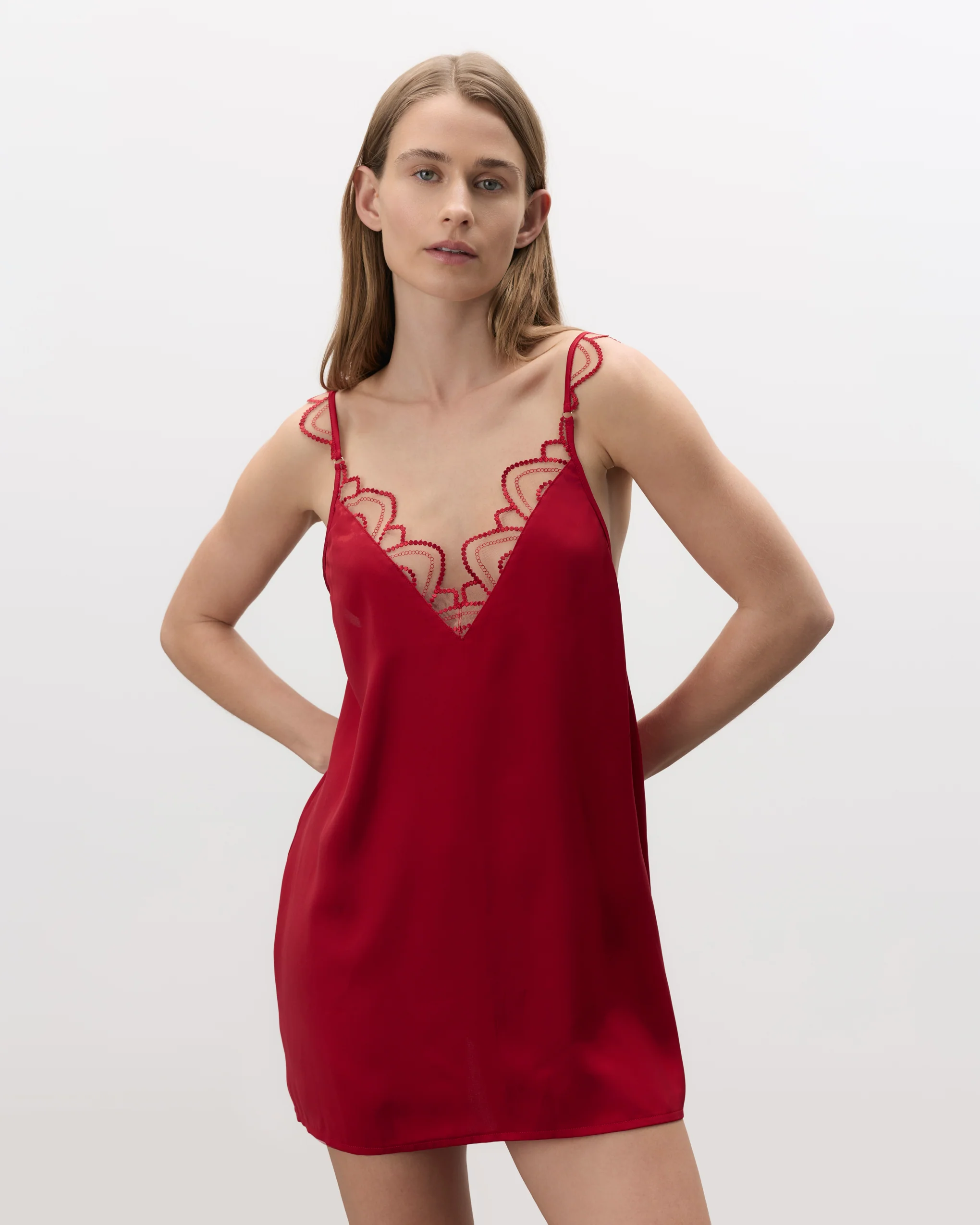 Image of Soraya Sottoveste Corta in Raso di Lusso Rossa
