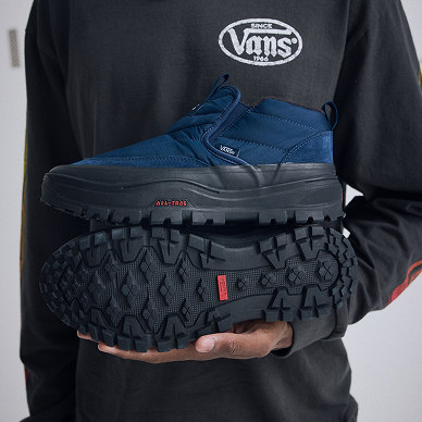 Mid-Slip Puff Shoe
