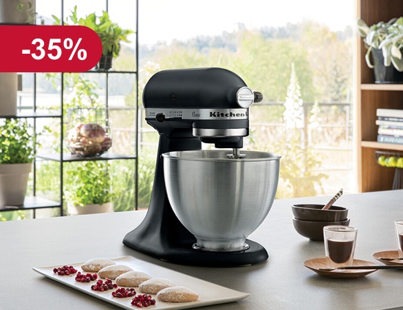 Tilt head stand mixer