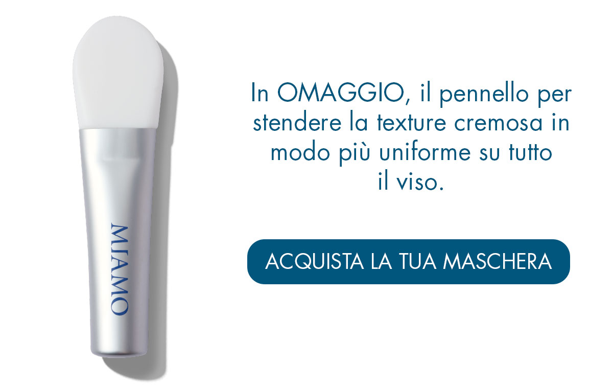 in omaggio il pennello per stendere la tua maschera in modo uniforme su tutto il viso