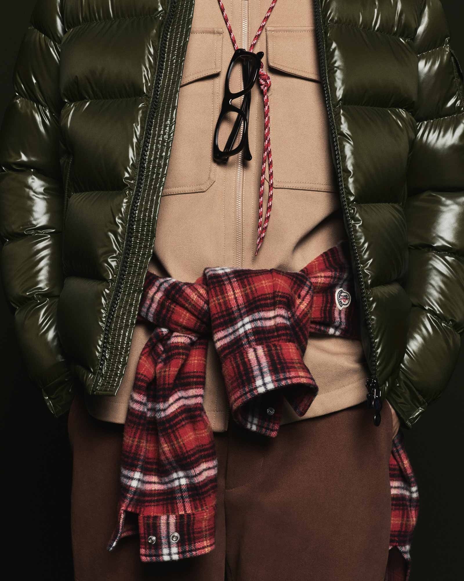  Acquista sul sito web di Moncler